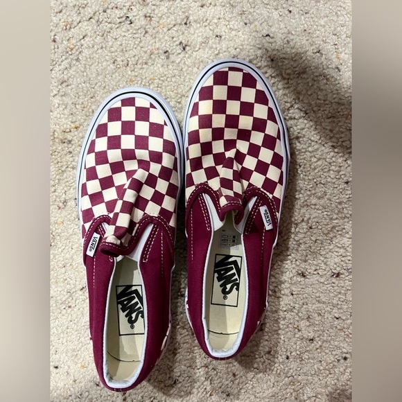 Vans Shoes - Maroon red white checkered Vans men’s 6.5, women’s 8